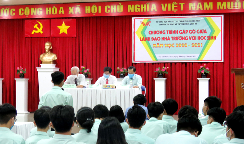 CHƯƠNG TRÌNH GẶP GỠ GIỮA LÃNH ĐẠO NHÀ TRƯỜNG VÀ HỌC SINH NĂM HỌC 2020 - 2021