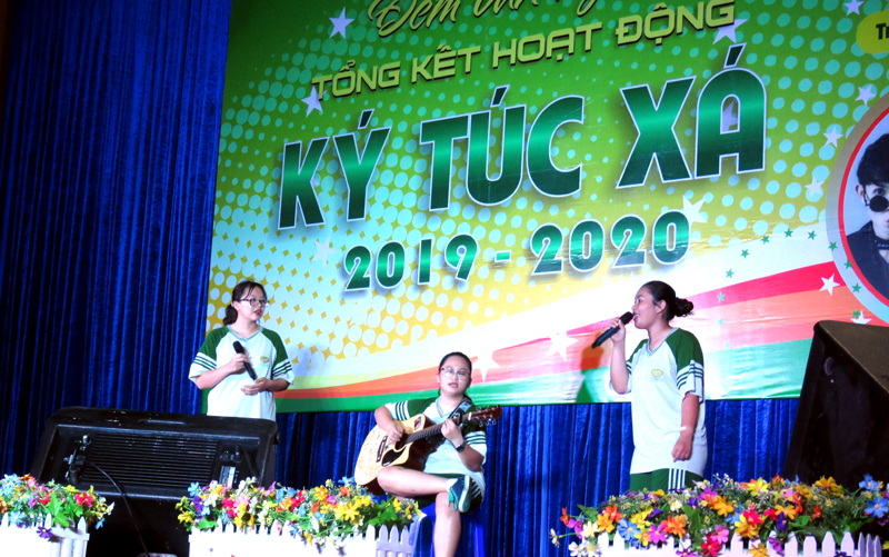 ĐÊM VĂN NGHỆ TỔNG KẾT HOẠT ĐỘNG KÝ TÚC XÁ  2019 - 2020