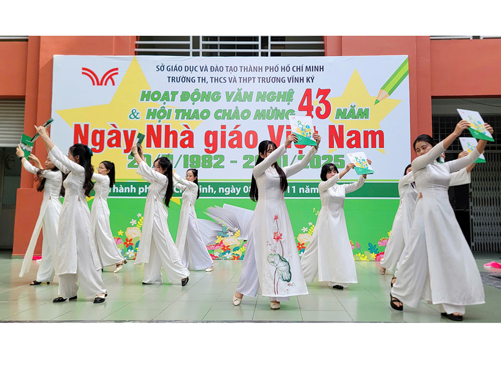 HOẠT ĐỘNG THỂ THAO CHÀO MỪNG NGÀY NHÀ GIÁO VIỆT NAM 20/11/2025
