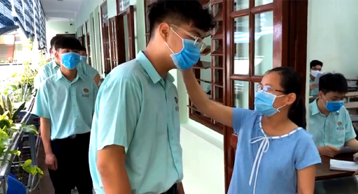 HỌC SINH KHỐI 9 VÀ 12 NHẬP HỌC NGÀY 04-05-2020