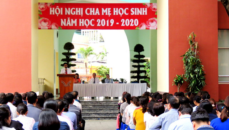 HỘI NGHỊ CHA MẸ HỌC SINH KHỐI 9 VÀ 12 LẦN 1 NĂM HỌC 2019- 2020