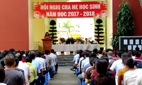 Hội nghị CMHS khối 12 lần 3 năm học 2017 - 2018