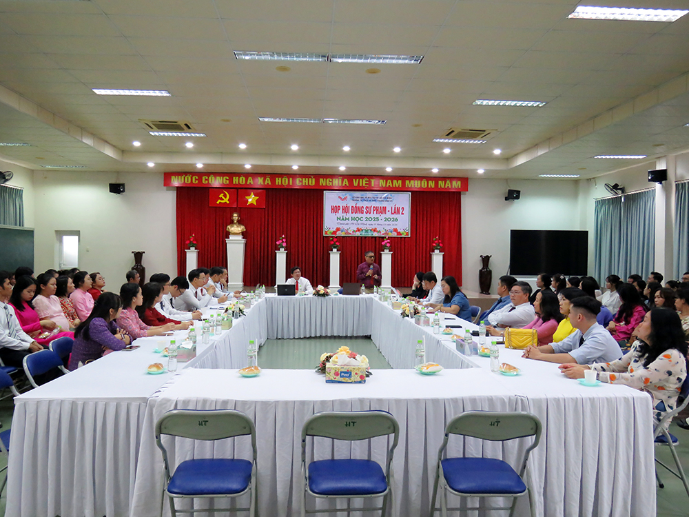 HỌP HỘI ĐỒNG SƯ PHẠM LẦN 2 VÀ TIỆC TẤT NIÊN