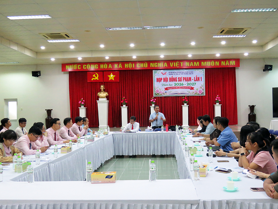 HỌP HỘI ĐỒNG SƯ PHẠM VÀ PHIÊN HỌP CHUẨN BỊ HỘI NGHỊ CHA MẸ HỌC SINH – LẦN 1 NĂM HỌC 2026 - 2027