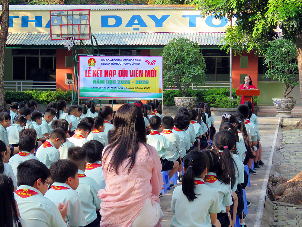 KẾT NẠP ĐỘI VIÊN  KHỐI TIỂU HỌC NĂM HỌC 2025 – 2026