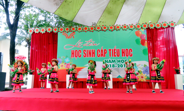 LỄ ĐÓN HỌC SINH CẤP TIỂU HỌC NĂM HỌC 2018 - 2019