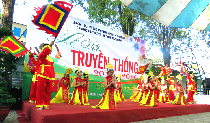 LỄ HỘI TRUYỀN THỐNG NĂM HỌC 2019 - 2020 - HỌC SINH TRƯỜNG TRƯƠNG VĨNH KÝ - 22 NĂM - KHÁT VỌNG XANH