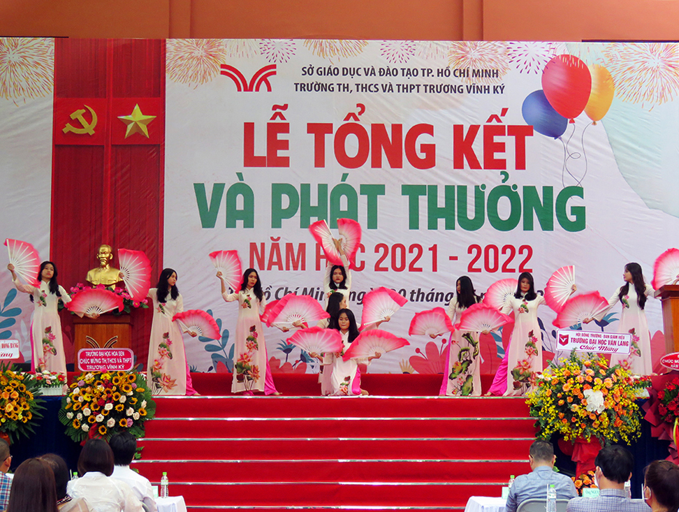 LỄ TỔNG KẾT  NĂM HỌC: 2021 – 2022