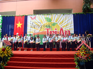 LỄ TRƯỞNG THÀNH VÀ TRI ÂN 2011-2012