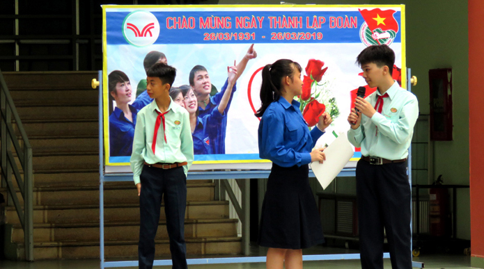 NGOÀI GIỜ LÊN LỚP CHỦ ĐỀ 