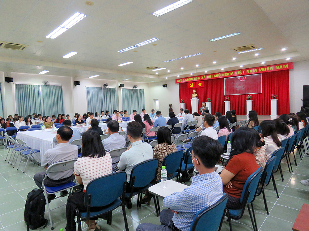 HỌP HỘI ĐỒNG SƯ PHẠM TRIỂN KHAI HOẠT ĐỘNG CHUYÊN MÔN VÀ CÔNG TÁC ĐẦU NĂM HỌC 2026-2027